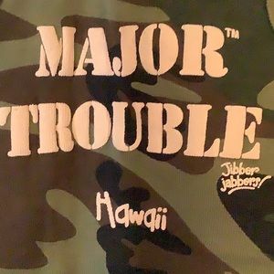 Camo Dog tee “MAJOR TROUBLE” Hawaii. NWT, size small